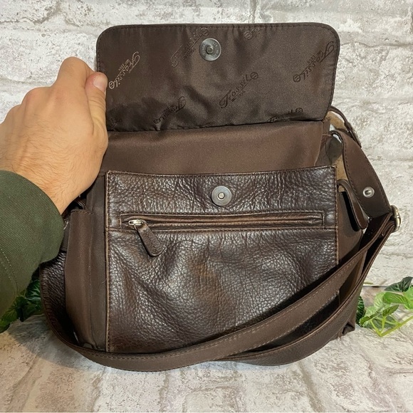 Fossil Leather Handbag with Key Brown - Picture 2 of 13